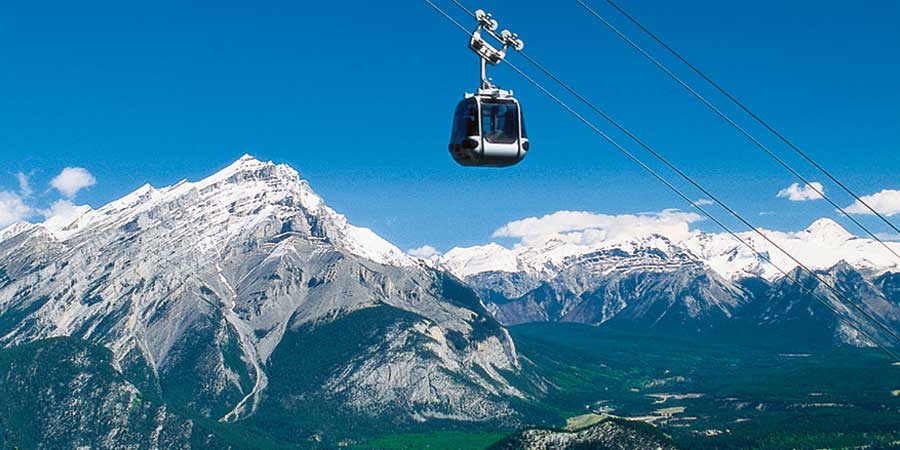 Exploring Banff and riding the Banff Gondola